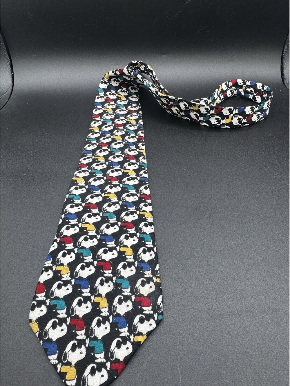 Vintage Snoopy Joe Cool Peanuts 100% Silk Tie All Over Print Novelty Necktie